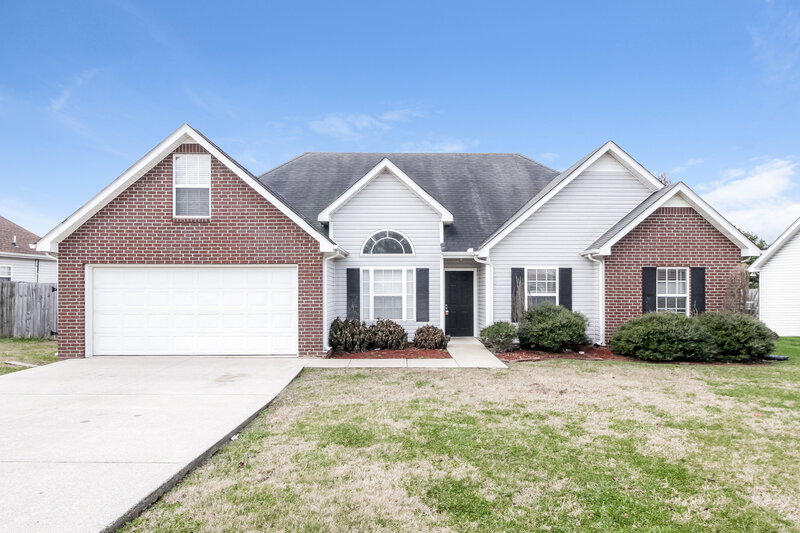 3,190/Mo, 2625 Weatherford St La Vergne, TN 37086 External View