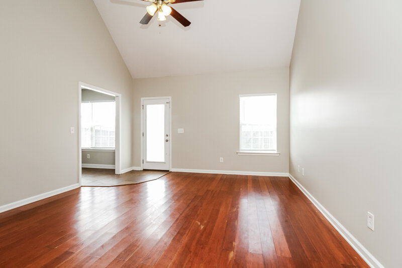 3,190/Mo, 2625 Weatherford St La Vergne, TN 37086 Living Room View