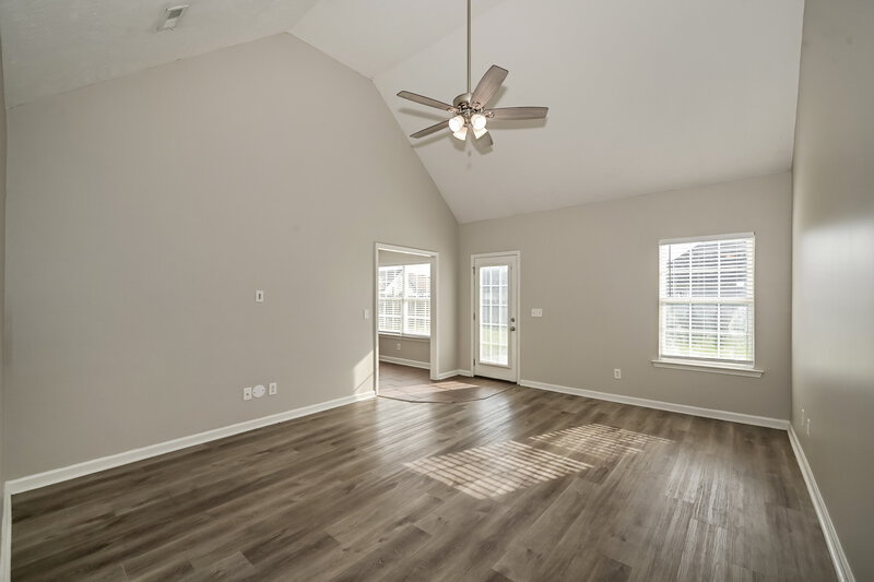 2,165/Mo, 2625 Weatherford St La Vergne, TN 37086 Living Room View