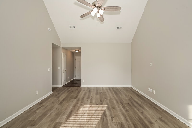 2,165/Mo, 2625 Weatherford St La Vergne, TN 37086 Living Room View 2