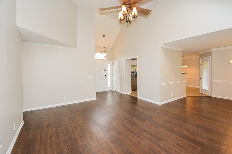 2,330/Mo, 6032 Bradford Hills Dr Nashville, TN 37211 Living Room View 2