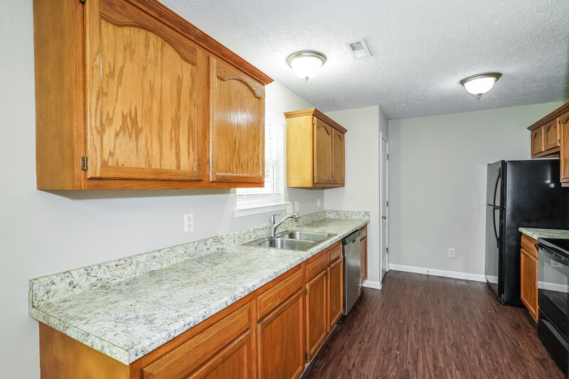 2,920/Mo, 3525 Mount View Ridge Dr Antioch, TN 37013 Kitchen View