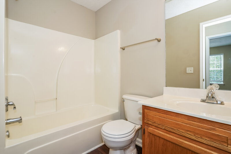 2,920/Mo, 3525 Mount View Ridge Dr Antioch, TN 37013 Bathroom View