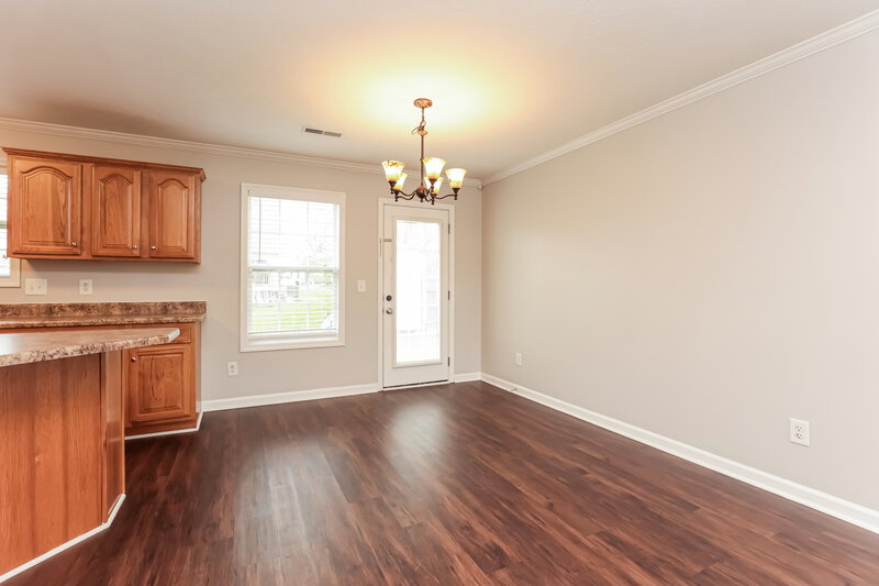 1,990/Mo, 3629 Belvidere Ct Murfreesboro, TN 37127 Dining Room View 2