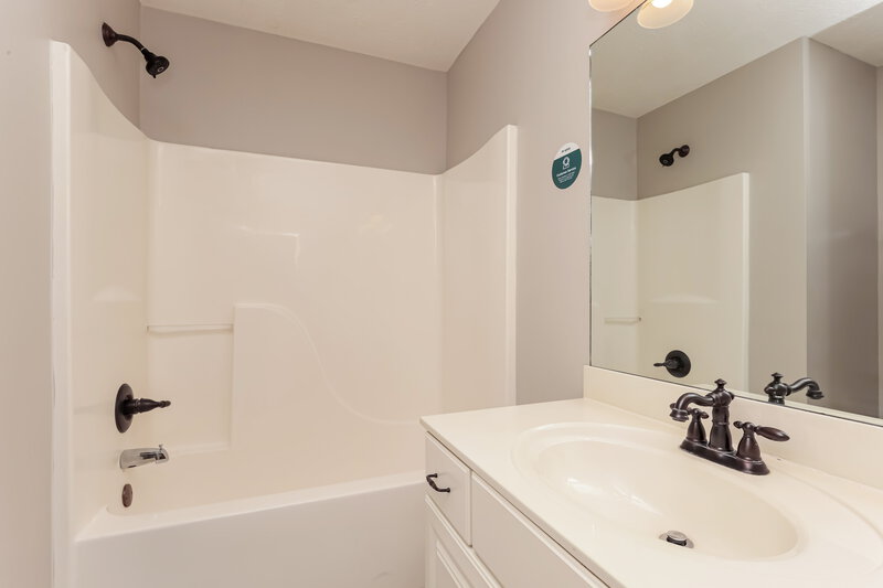 1,990/Mo, 3629 Belvidere Ct Murfreesboro, TN 37127 Bathroom View