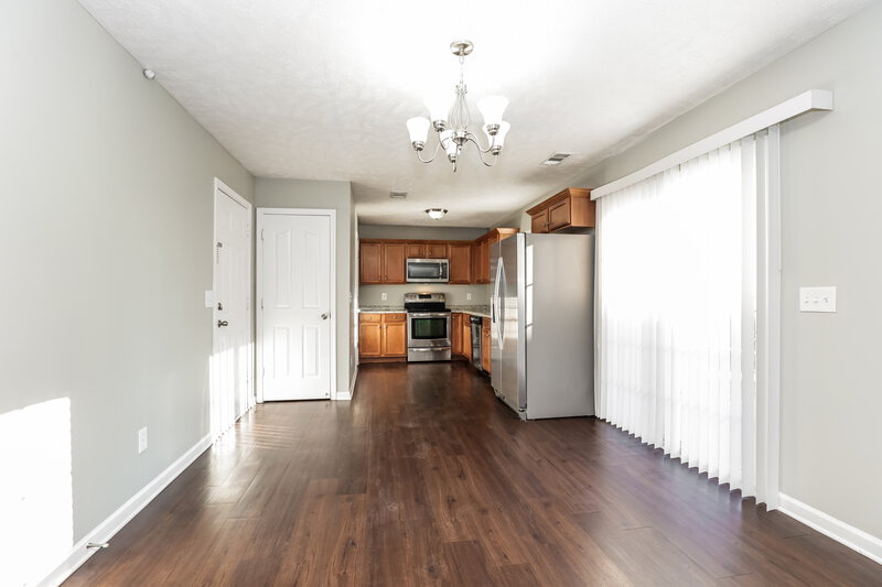 1,950/Mo, 155 Dreville Dr La Vergne, TN 37086 Dining Room View