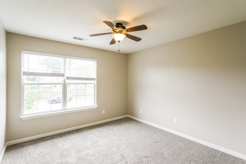 2,275/Mo, 209 Briarcotes Cir La Vergne, TN 37086 Bedroom View 3