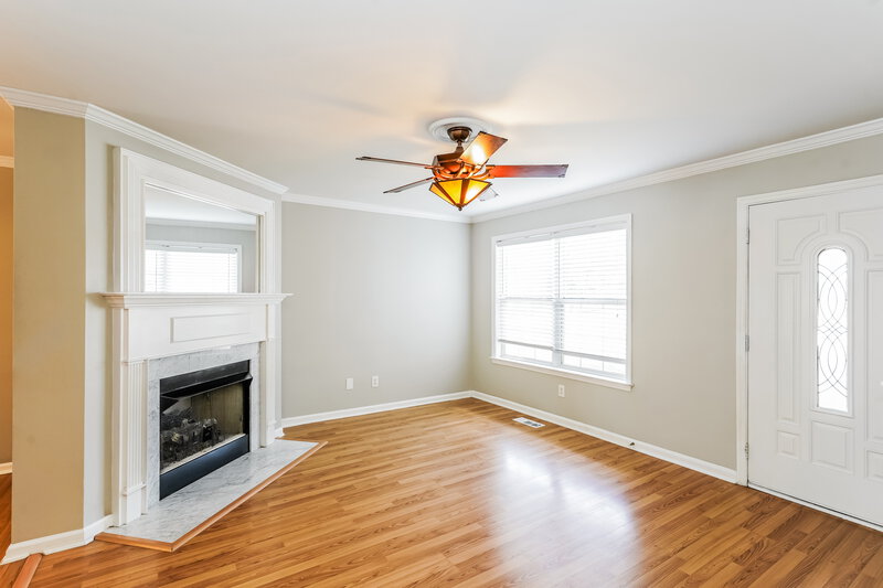 2,455/Mo, 100 Homestead Ln Hendersonville, TN 37075 Living Room View