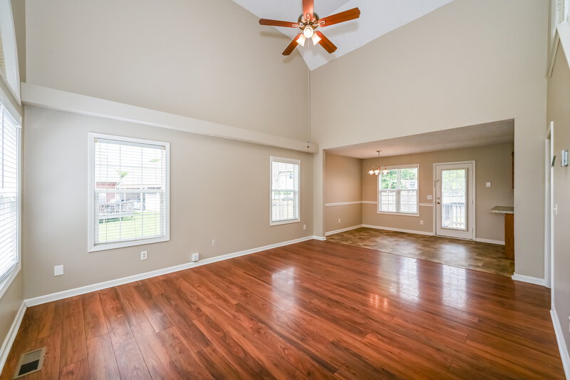 2,465/Mo, 1422 Huddersfield Dr Smyrna, TN 37167 Living Room View 2