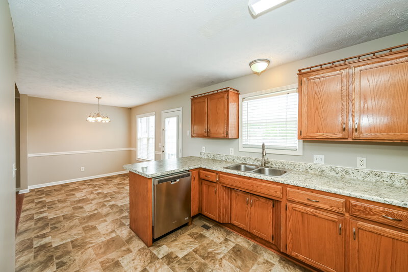 2,465/Mo, 1422 Huddersfield Dr Smyrna, TN 37167 Kitchen View 3