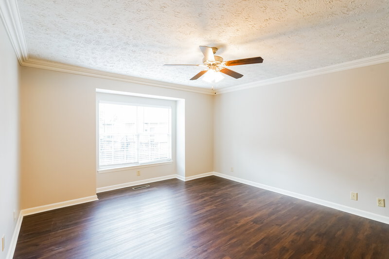 2,450/Mo, 213 Breakwater Dr Hendersonville, TN 37075 Main Bedroom View 2