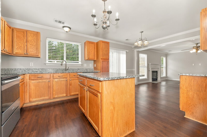 2,505/Mo, 1704 Emma Cir Spring Hill, TN 37174 Kitchen View
