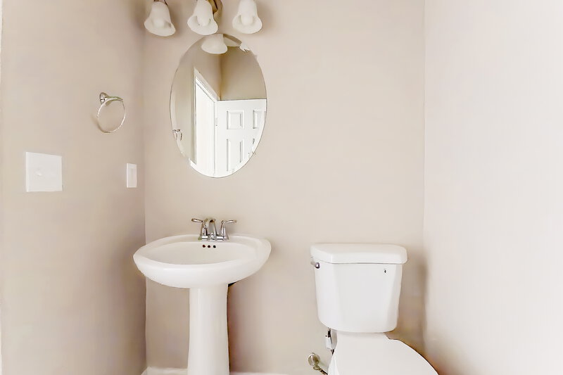 2,480/Mo, 2653 Jordan Ridge Dr Nashville, TN 37218 Bathroom View 2