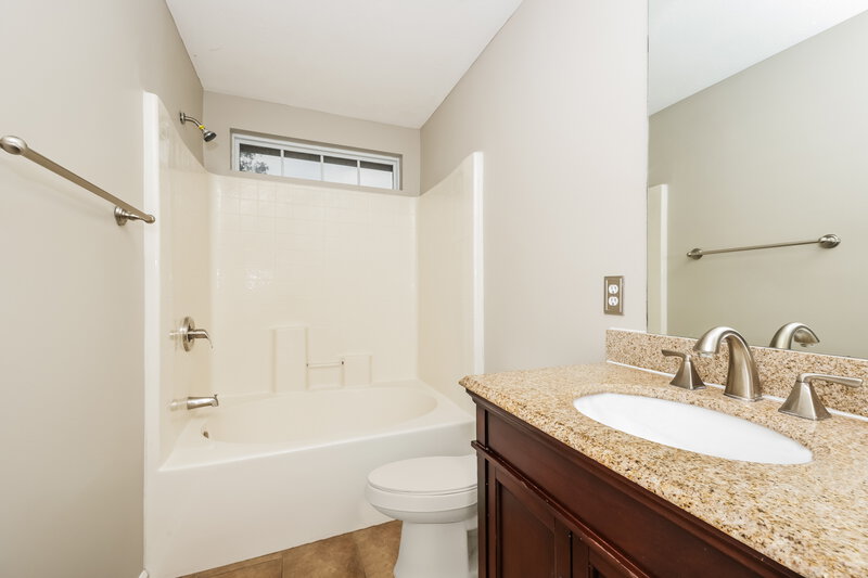 2,370/Mo, 1802 Meadowglen Cir Mt Juliet, TN 37122 Main Bathroom View 2