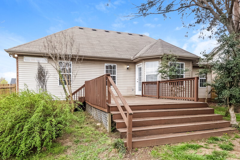 2,370/Mo, 1802 Meadowglen Cir Mt Juliet, TN 37122 Rear View