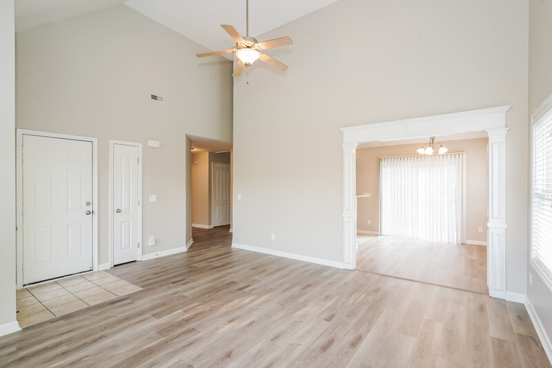 2,005/Mo, 723 Wildwood Dr Smyrna, TN 37167 Living Room View