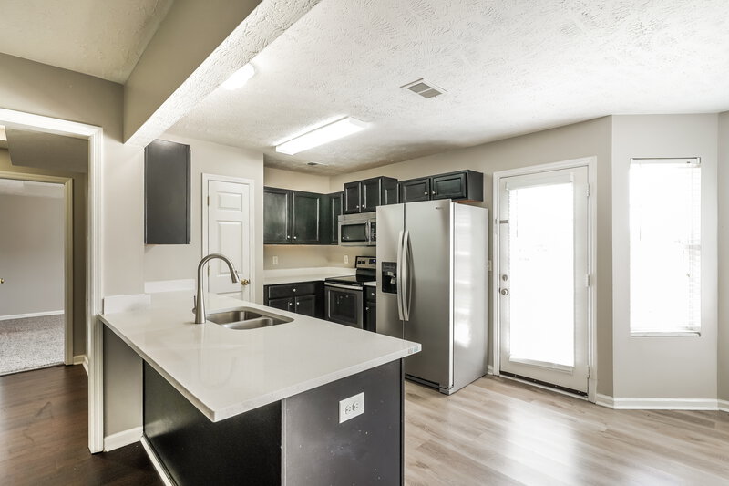 2,065/Mo, 5039 Tabitha St Murfreesboro, TN 37129 Kitchen View 2