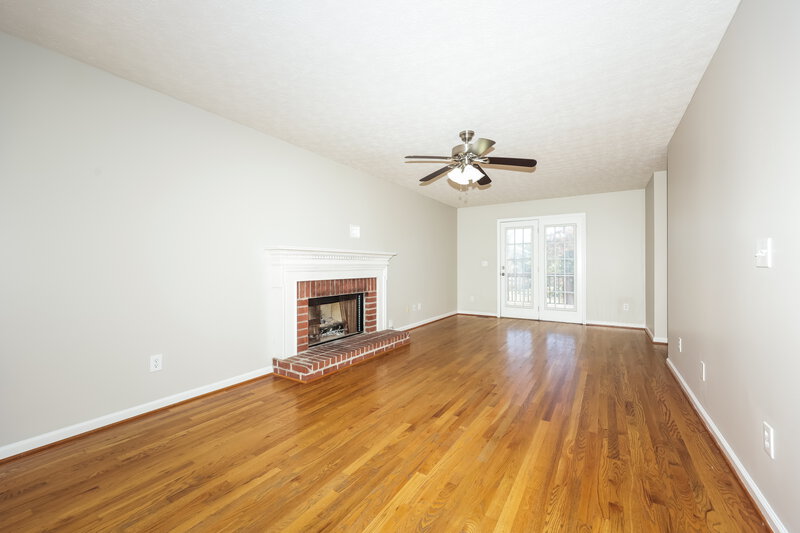 2,415/Mo, 105 Walton Trce S Hendersonville, TN 37075 Living Room View