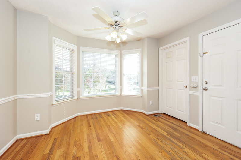2,415/Mo, 105 Walton Trce S Hendersonville, TN 37075 Breakfast Nook View