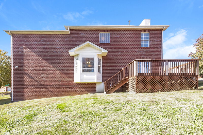 2,415/Mo, 105 Walton Trce S Hendersonville, TN 37075 Rear View