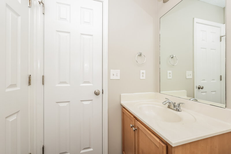2,120/Mo, 1243 Lasalle Dr Smyrna, TN 37167 Main Bathroom View 2