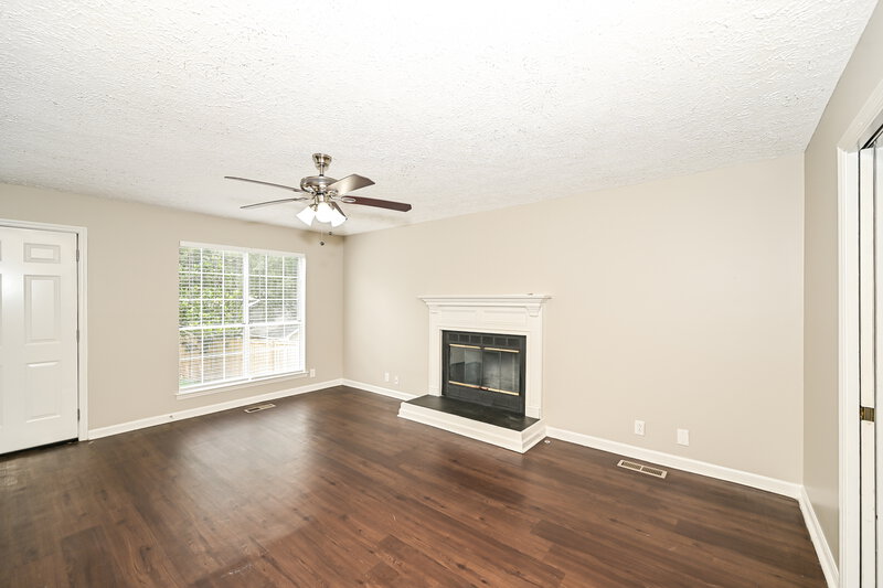 2,605/Mo, 6005 Bradford Hills Dr Nashville, TN 37211 Living Room View
