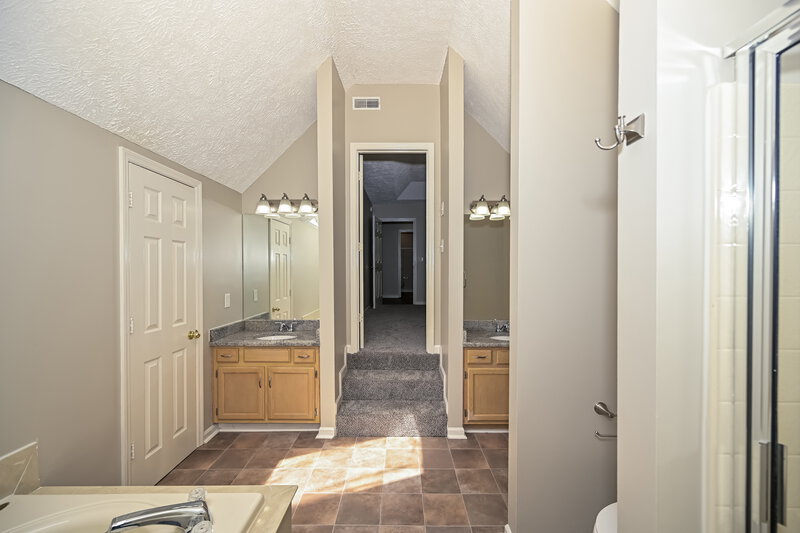 2,605/Mo, 6005 Bradford Hills Dr Nashville, TN 37211 Main Bathroom View