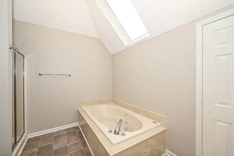 2,605/Mo, 6005 Bradford Hills Dr Nashville, TN 37211 Main Bathroom View 2