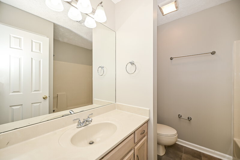 2,605/Mo, 6005 Bradford Hills Dr Nashville, TN 37211 Bathroom View