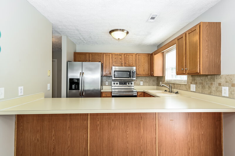 1,985/Mo, 3520 Longhaven Crossing Antioch, TN 37013 Kitchen View