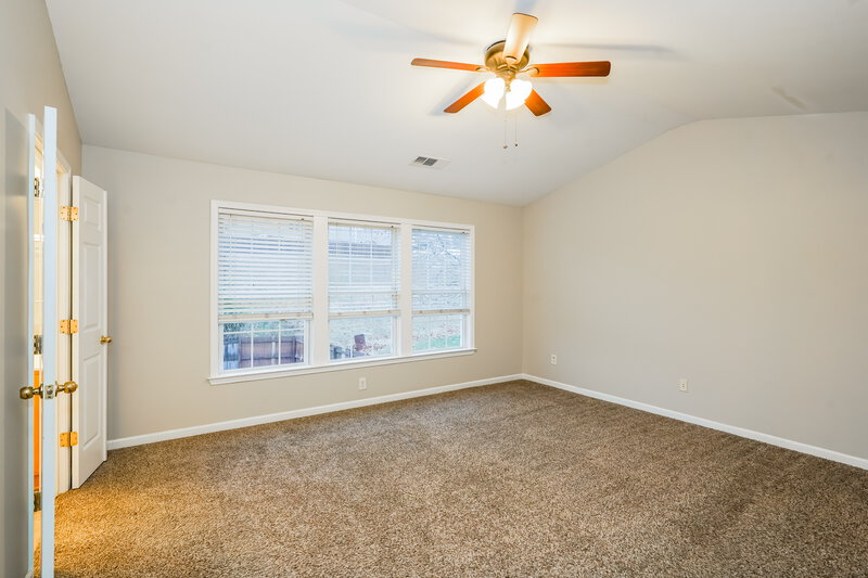2,300/Mo, 1719 Eagle Trace Dr Mt Juliet, TN 37122 Main Bedroom View 2