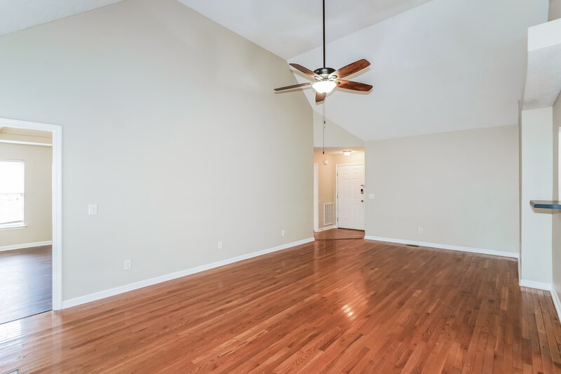 2,280/Mo, 228 Parrish Pl Mt Juliet, TN 37122 Living Room View