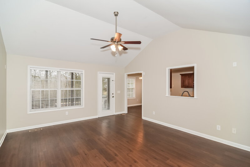 2,135/Mo, 3615 Stevens Bnd Murfreesboro, TN 37127 Living Room View