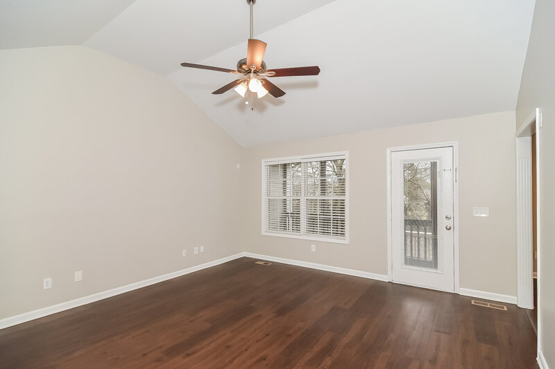 2,135/Mo, 3615 Stevens Bnd Murfreesboro, TN 37127 Living Room View 2
