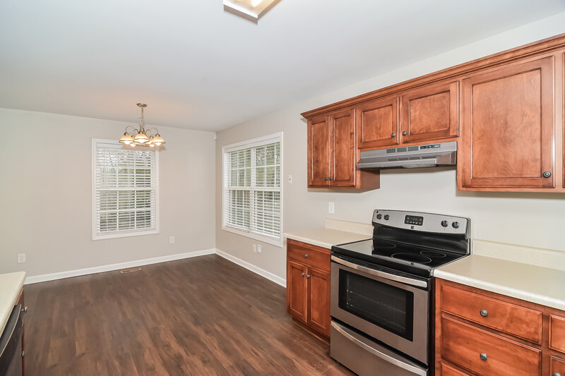 2,135/Mo, 3615 Stevens Bnd Murfreesboro, TN 37127 Kitchen View 3