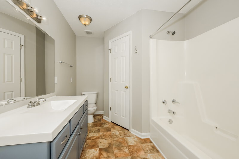 1,895/Mo, 2651 Battleground Dr Murfreesboro, TN 37128 Main Bathroom View