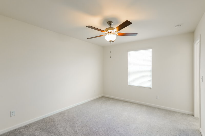 2,175/Mo, 195 Snowdrop Ave La Vergne, TN 37086 Bedroom View