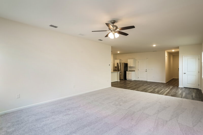 2,575/Mo, 179 Snowdrop Ave La Vergne, TN 37086 Living Room View 2