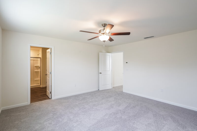 2,600/Mo, 185 Snowdrop Ave La Vergne, TN 37086 Main Bedroom View