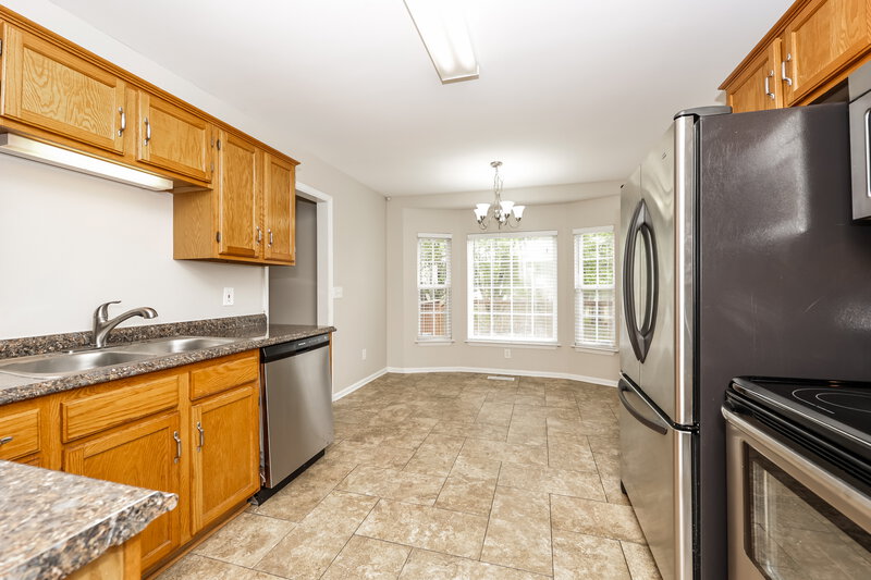 2,195/Mo, 3608 Rutherford Dr Spring Hill, TN 37174 Kitchen View 2