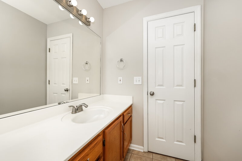 2,195/Mo, 3608 Rutherford Dr Spring Hill, TN 37174 Main Bathroom View