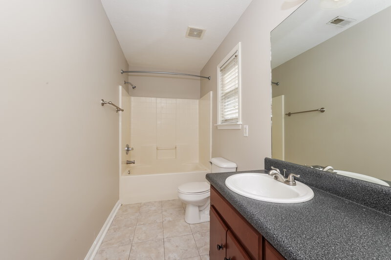 1,940/Mo, 6404 Wildgrove Dr Antioch, TN 37013 Main Bathroom View 2