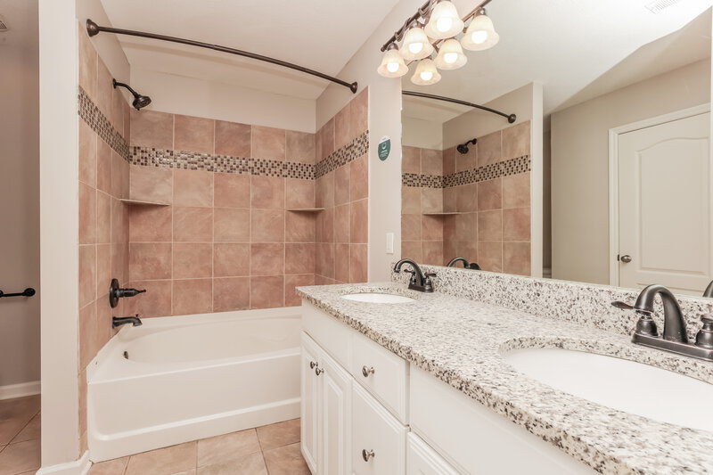 2,535/Mo, 3442 Leslie Ln Murfreesboro, TN 37128 Main Bathroom View