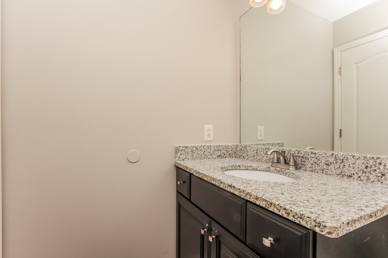 2,535/Mo, 3442 Leslie Ln Murfreesboro, TN 37128 Bathroom View