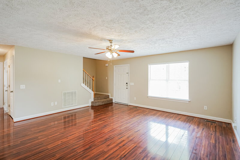 2,330/Mo, 1773 North Cv Murfreesboro, TN 37129 Living Room View 2