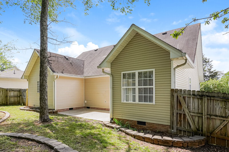 2,330/Mo, 1773 North Cv Murfreesboro, TN 37129 Rear View