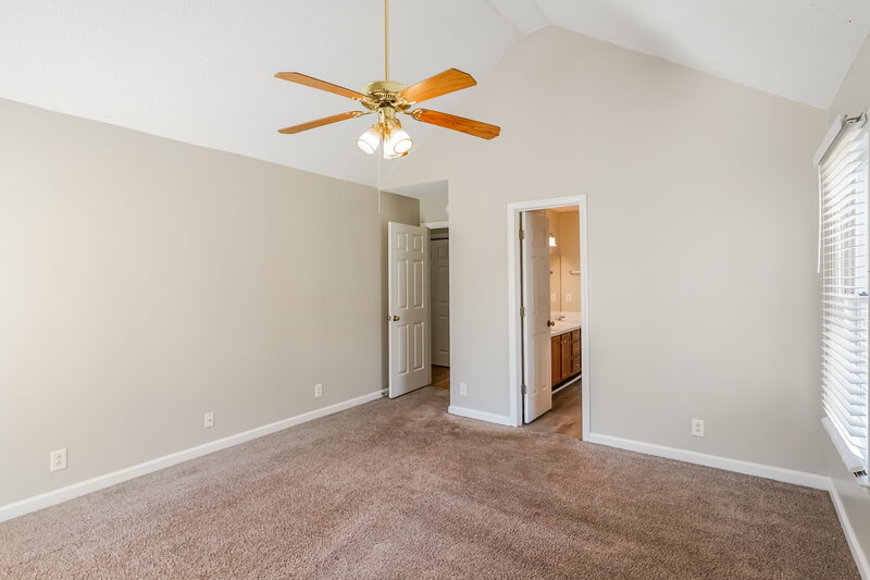 2,010/Mo, 4023 Higdon Dr Murfreesboro, TN 37128 Main Bedroom View