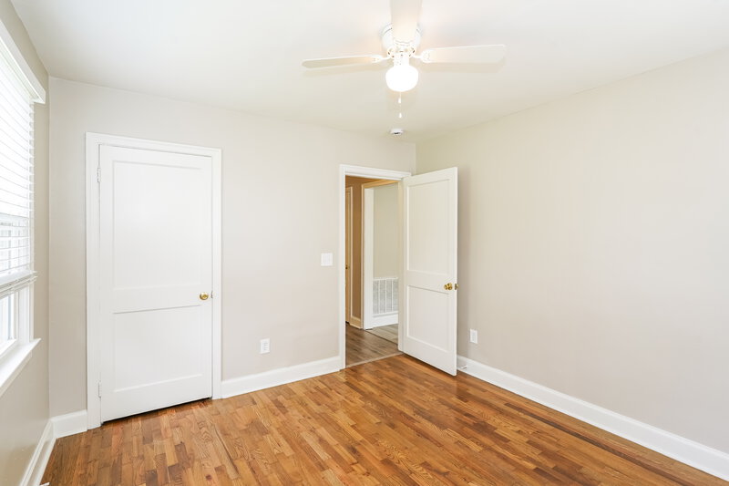 1,510/Mo, 1310 Venus Dr NASHVILLE, TN 37217 Main Bedroom View 2