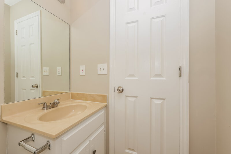 1,755/Mo, 3408 Doriswood Ct ANTIOCH, TN 37013 Bathroom View 2