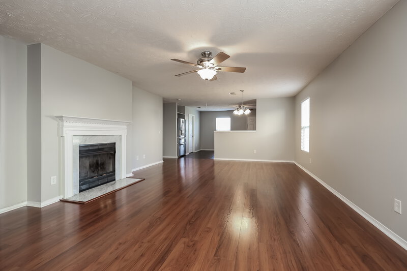 2,530/Mo, 5064 Smith Springs Pkwy Antioch, TN 37013 Living Room View 2